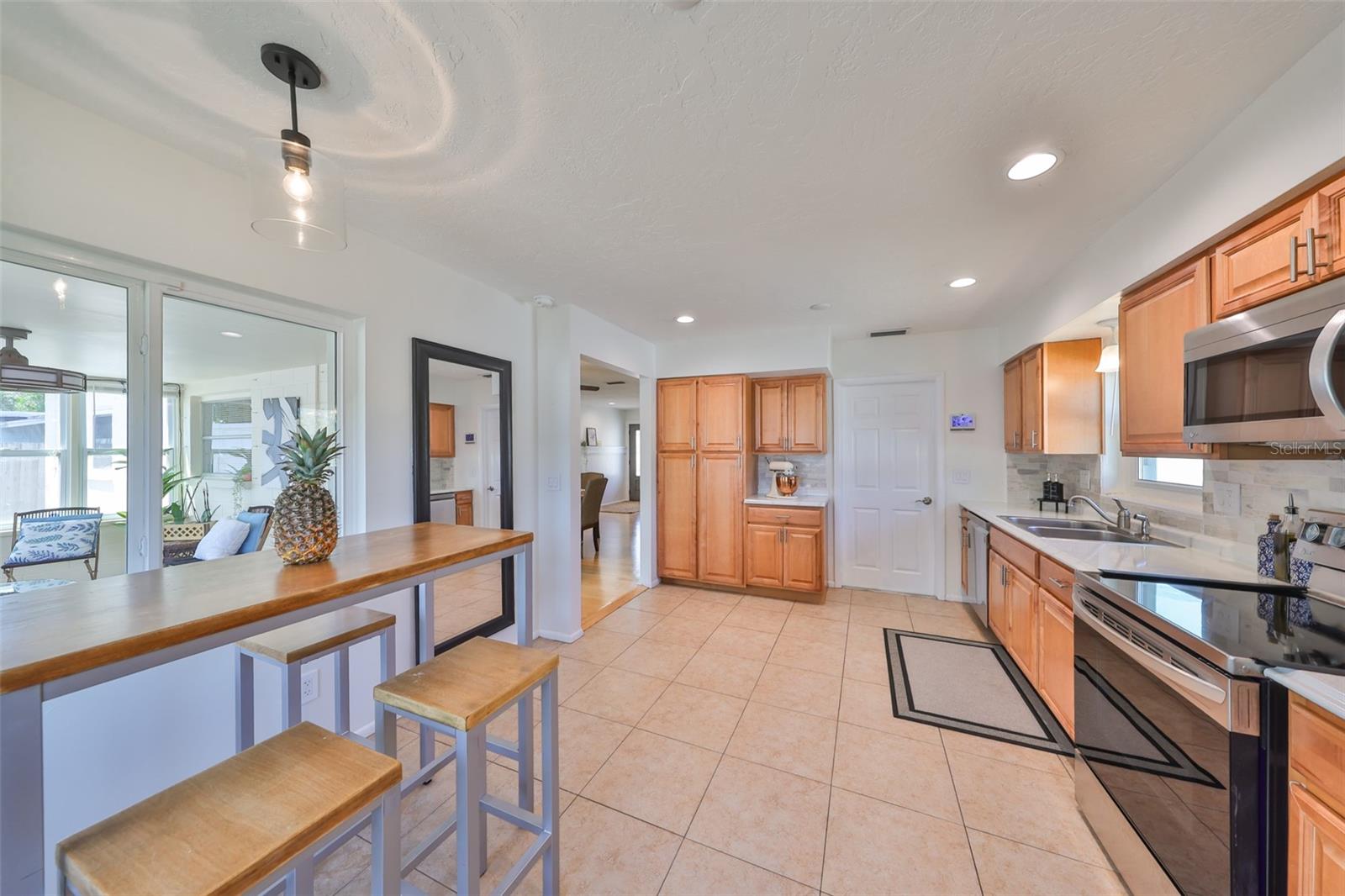 7491 CEDAR ST NE, ST PETERSBURG, FL, 33702