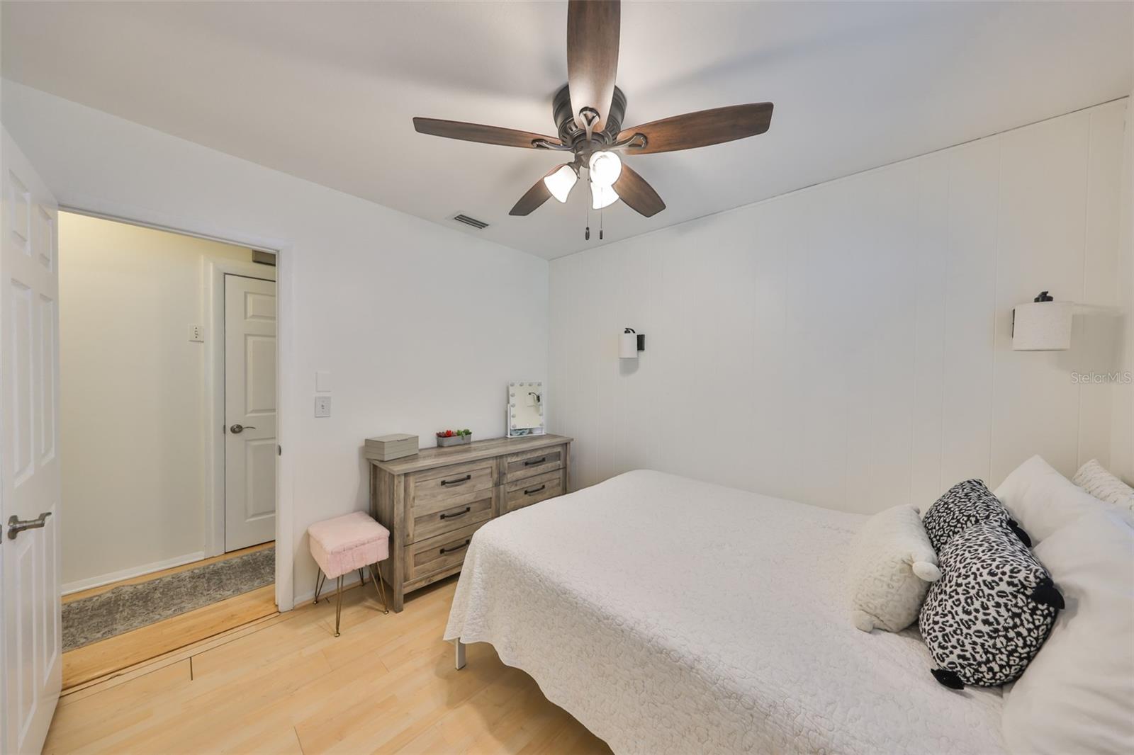 7491 CEDAR ST NE, ST PETERSBURG, FL, 33702