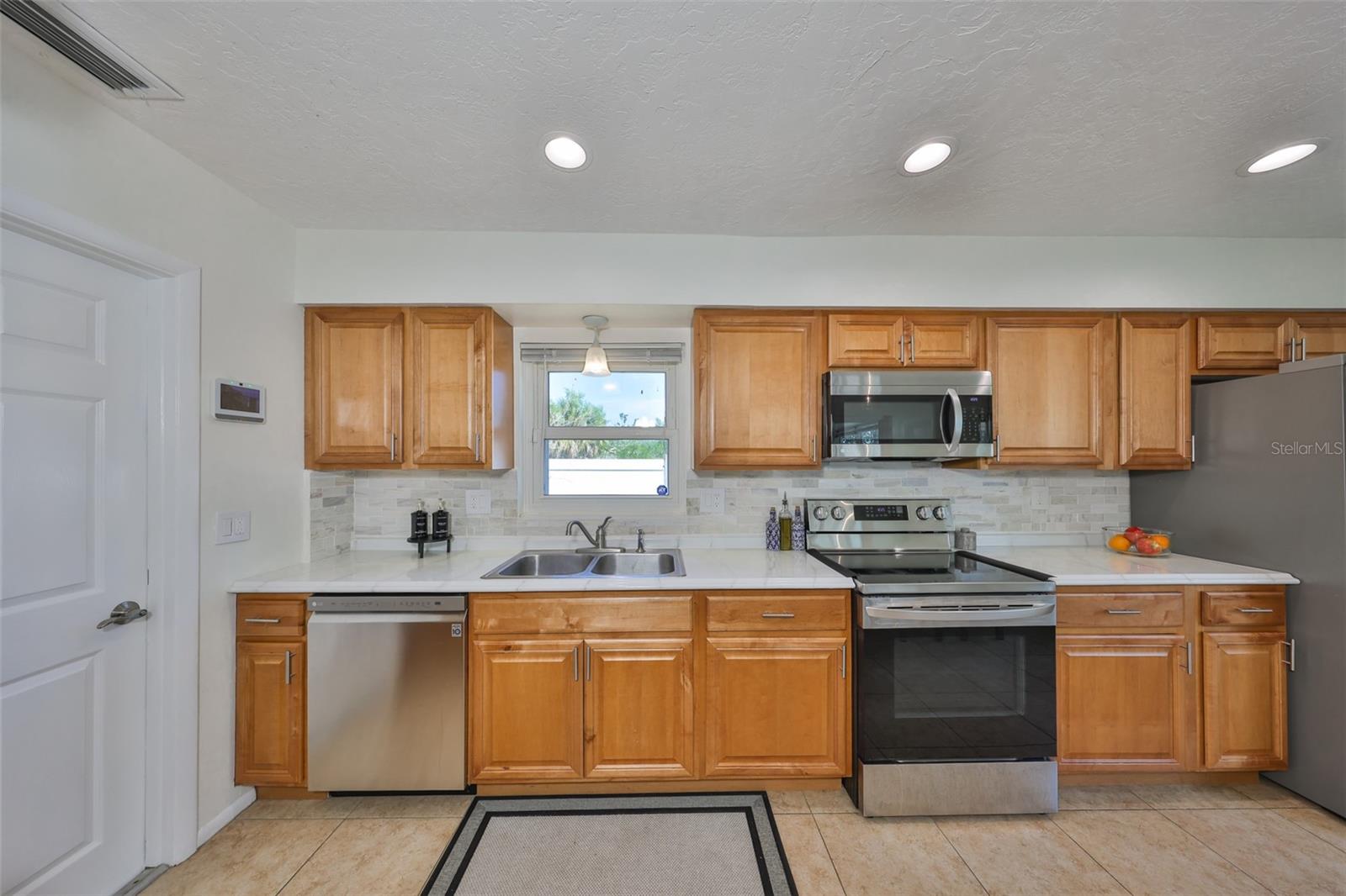 7491 CEDAR ST NE, ST PETERSBURG, FL, 33702