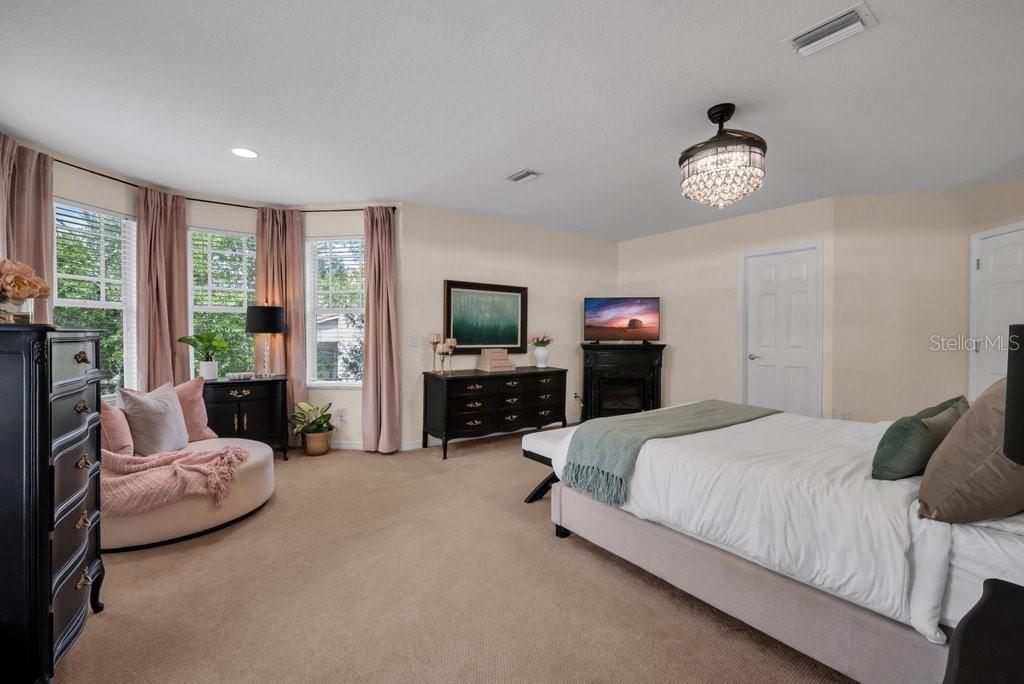 5913 FLATWOODS MANOR CIR, LITHIA, FL, 33547