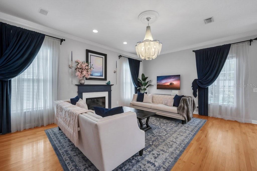 5913 FLATWOODS MANOR CIR, LITHIA, FL, 33547