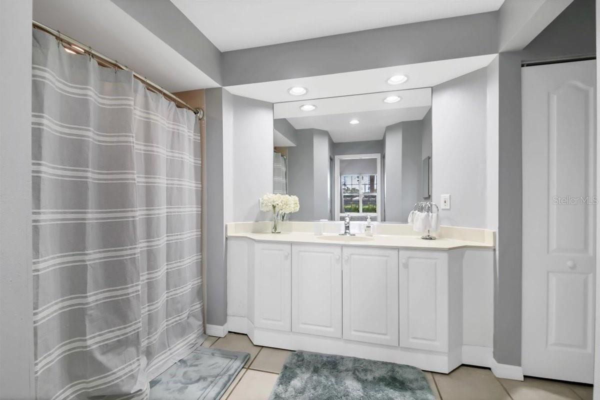 3706 54TH DR W #104, BRADENTON, FL, 34210