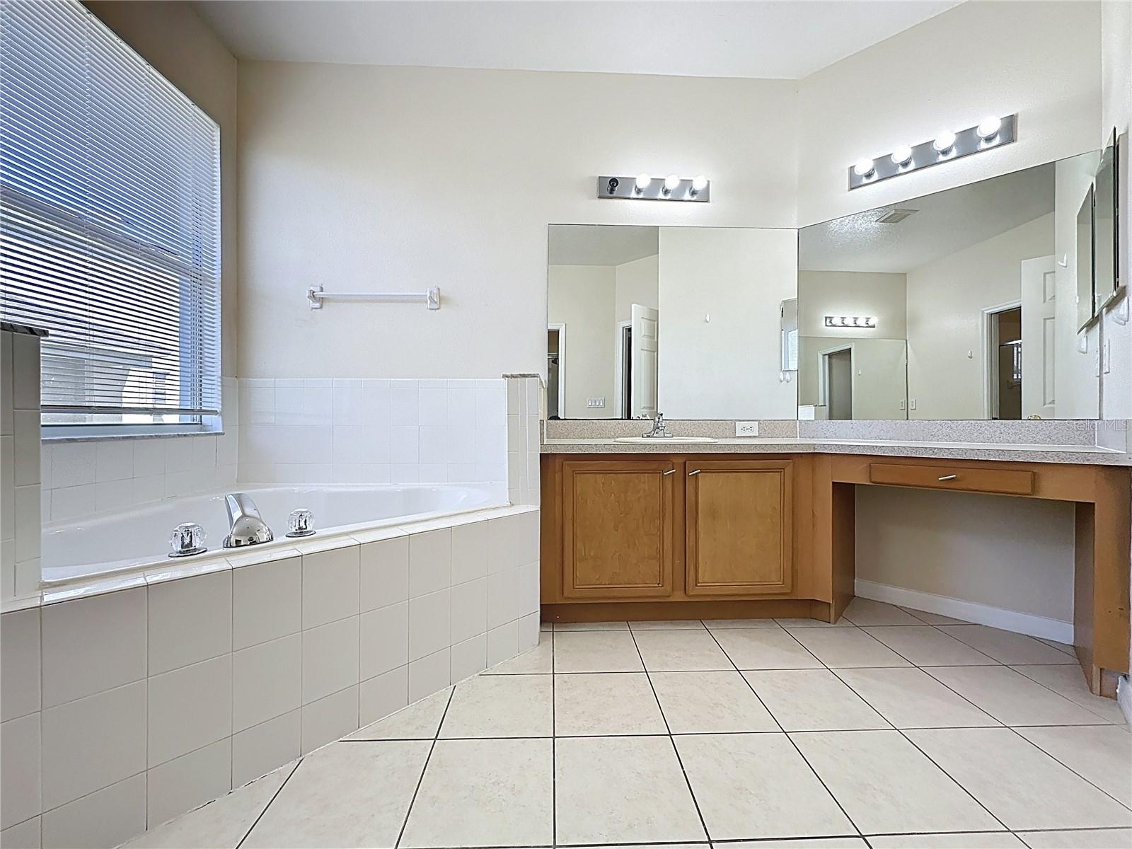 205 MINNIEHAHA CIR, HAINES CITY, FL, 33844