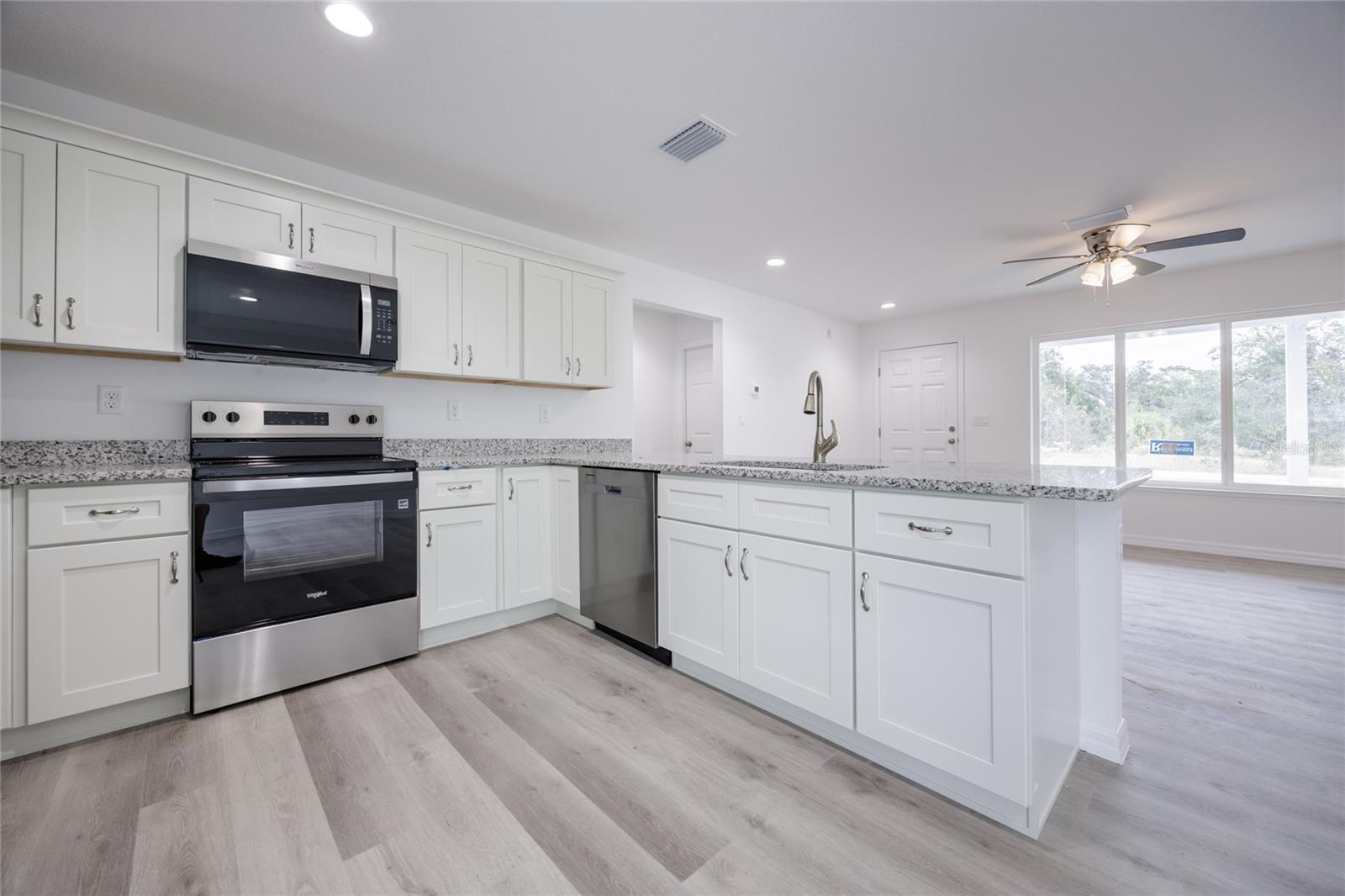 18 MALAUKA LOOP PASS, OCKLAWAHA, FL, 32179