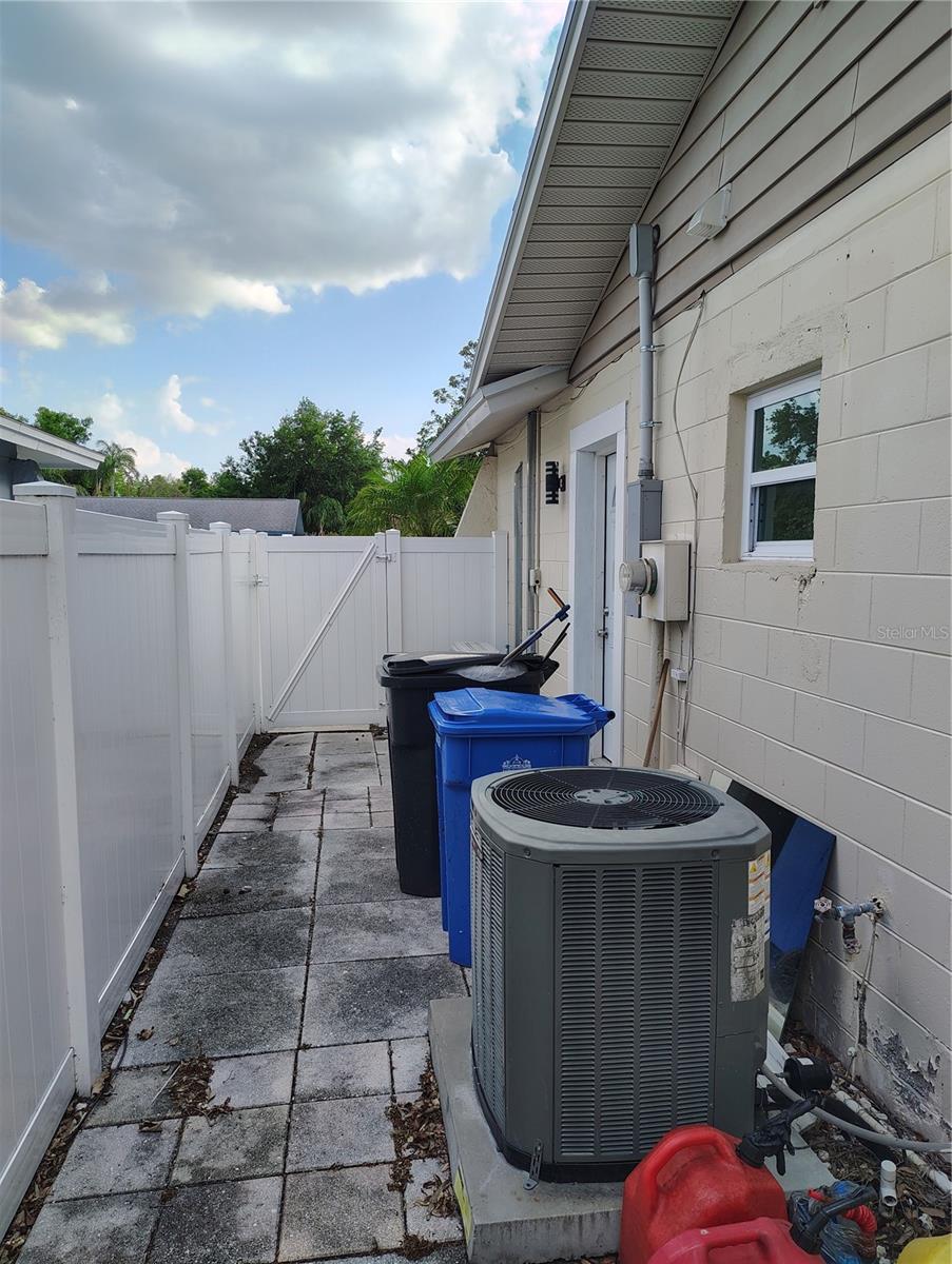 14529 KNOLL RIDGE DR, TAMPA, FL, 33625