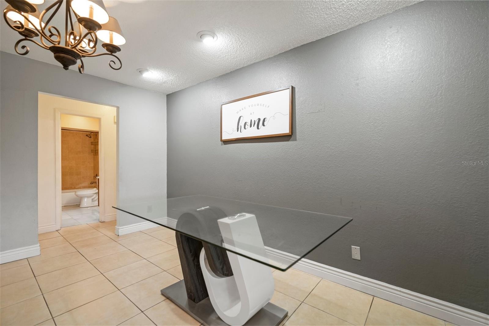7020 OAKVIEW CIR, TAMPA, FL, 33634