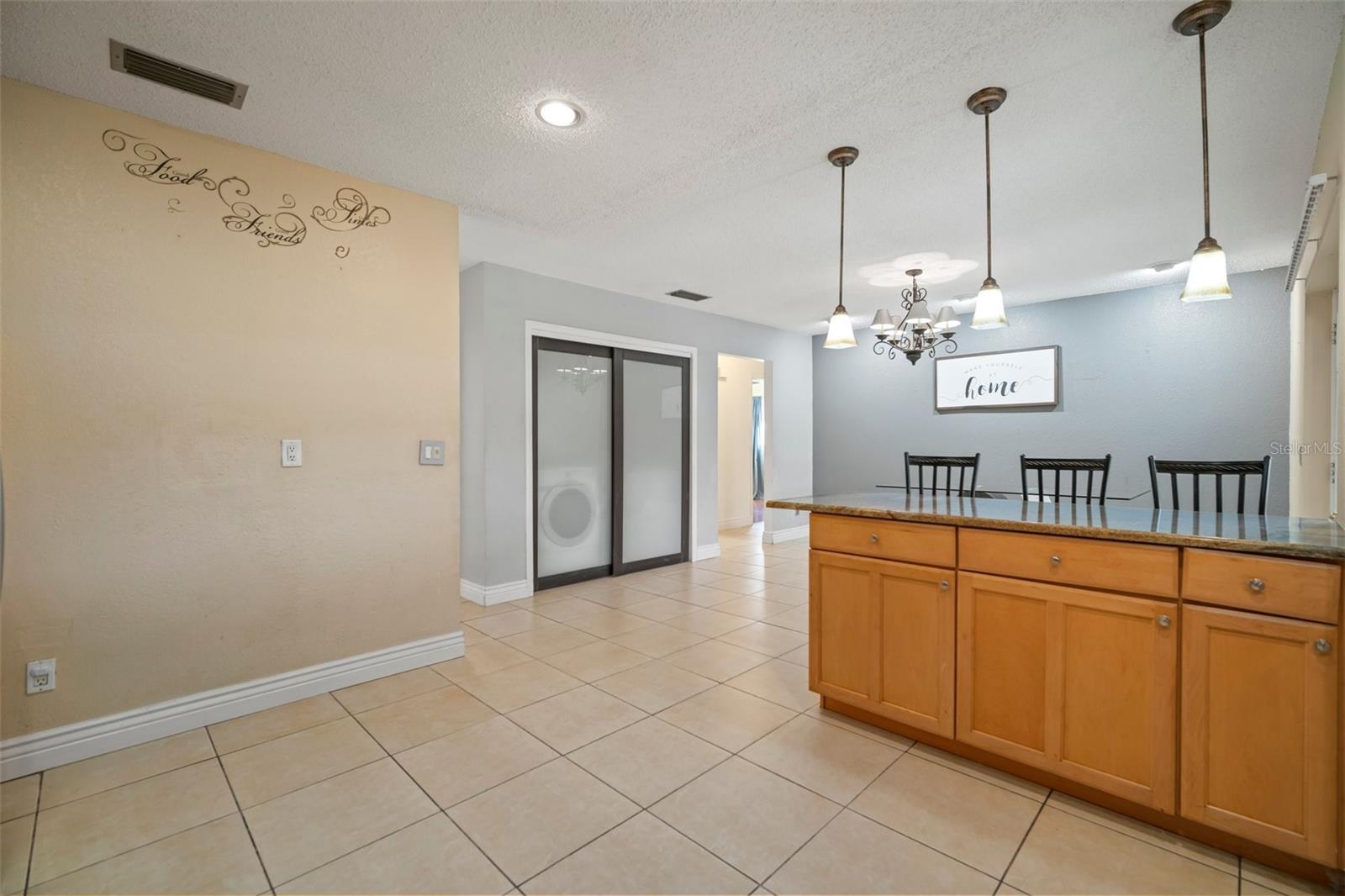 7020 OAKVIEW CIR, TAMPA, FL, 33634