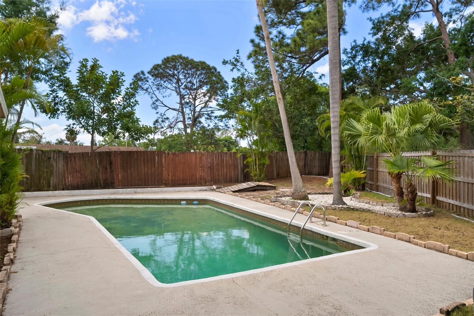 7020 OAKVIEW CIR, TAMPA, FL, 33634