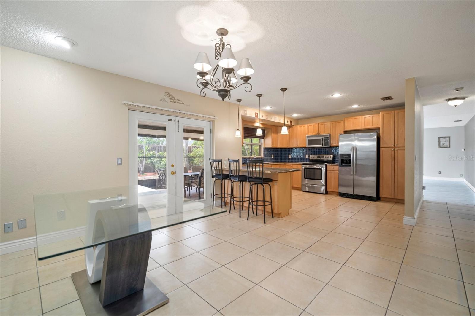 7020 OAKVIEW CIR, TAMPA, FL, 33634