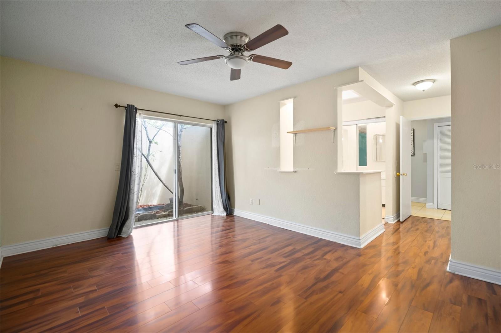 7020 OAKVIEW CIR, TAMPA, FL, 33634