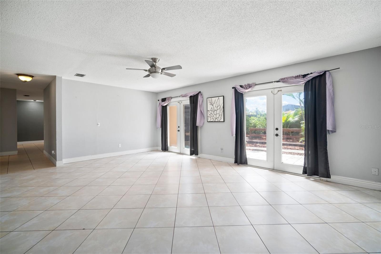 7020 OAKVIEW CIR, TAMPA, FL, 33634