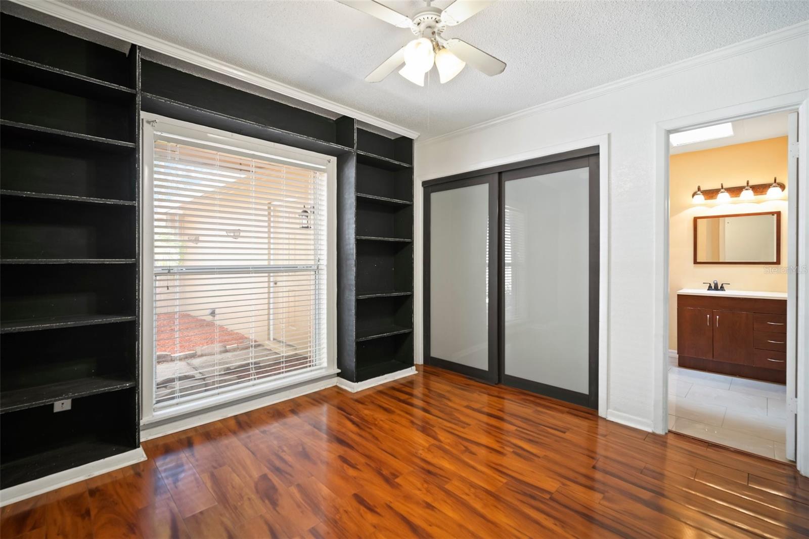 7020 OAKVIEW CIR, TAMPA, FL, 33634