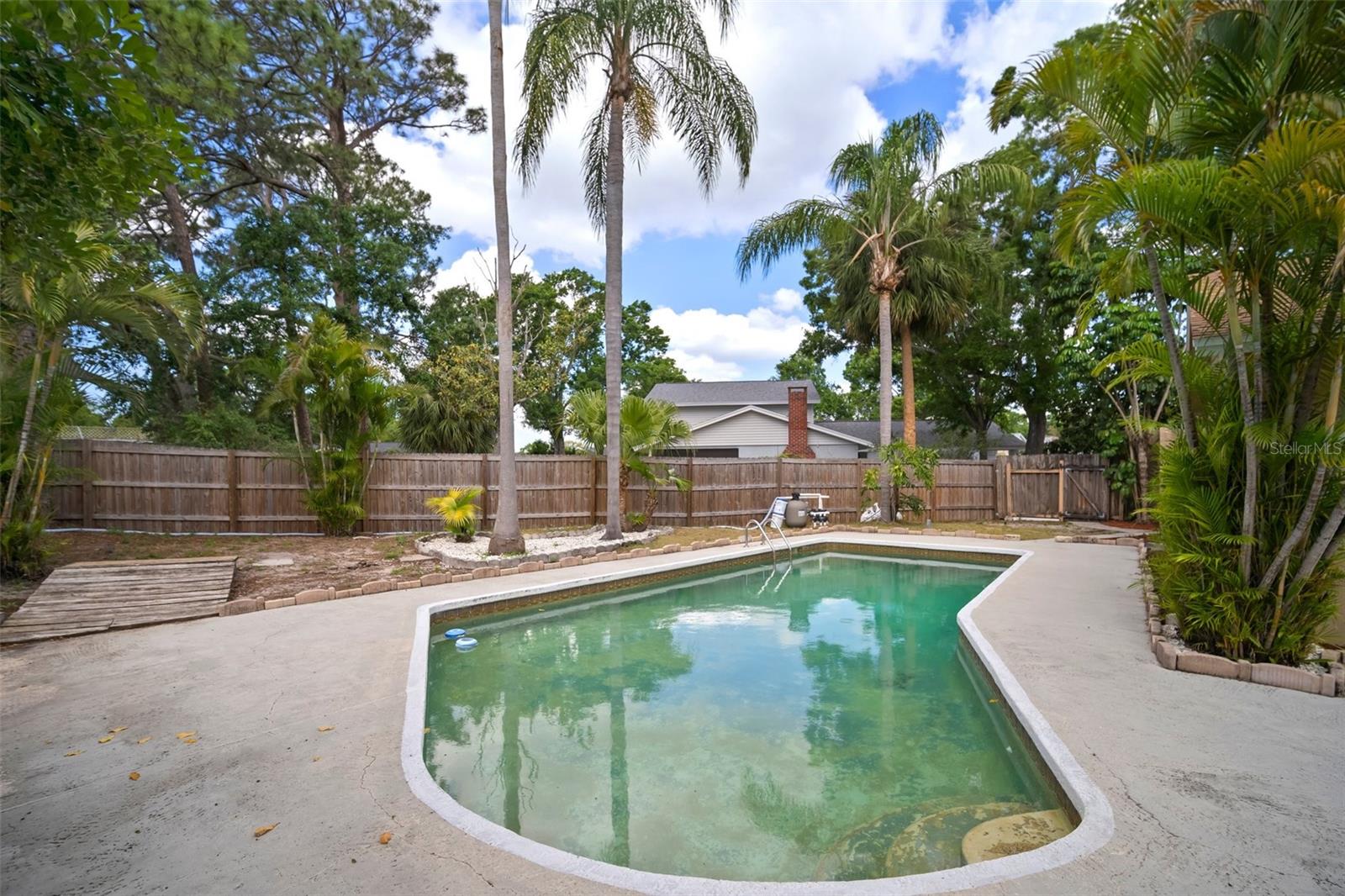 7020 OAKVIEW CIR, TAMPA, FL, 33634