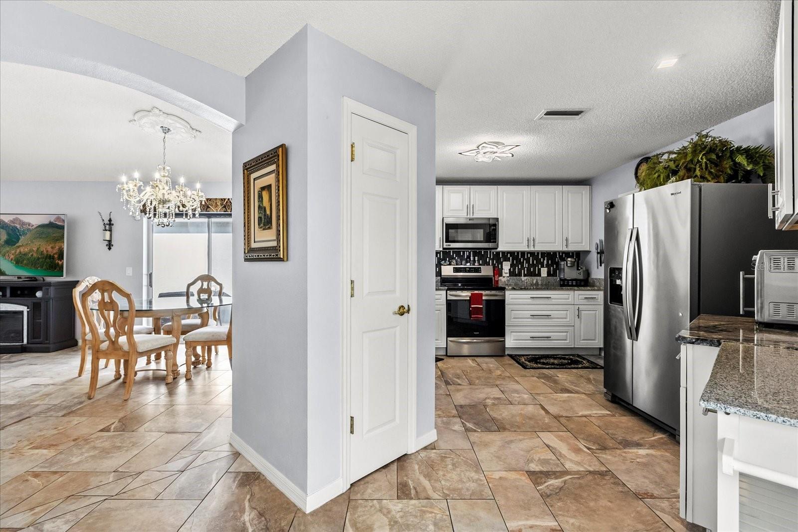 1917 PEACHTREE AVE, THE VILLAGES, FL, 32162