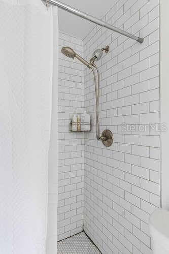 6442 COLONIAL DR, SARASOTA, FL, 34231