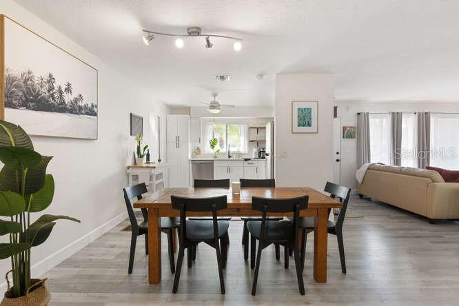 6442 COLONIAL DR, SARASOTA, FL, 34231