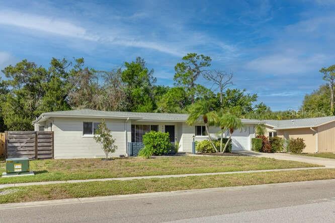 6442 COLONIAL DR, SARASOTA, FL, 34231