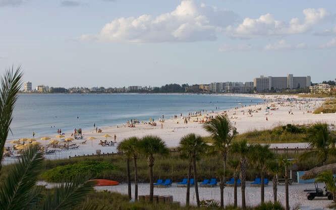 6442 COLONIAL DR, SARASOTA, FL, 34231