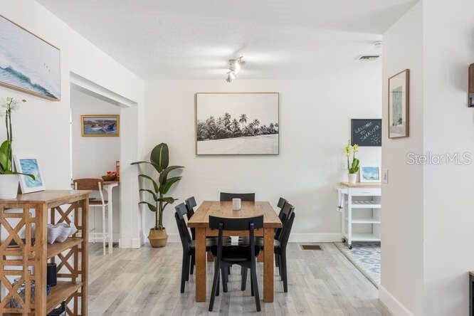 6442 COLONIAL DR, SARASOTA, FL, 34231