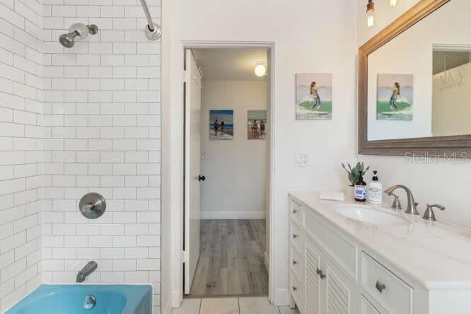 6442 COLONIAL DR, SARASOTA, FL, 34231