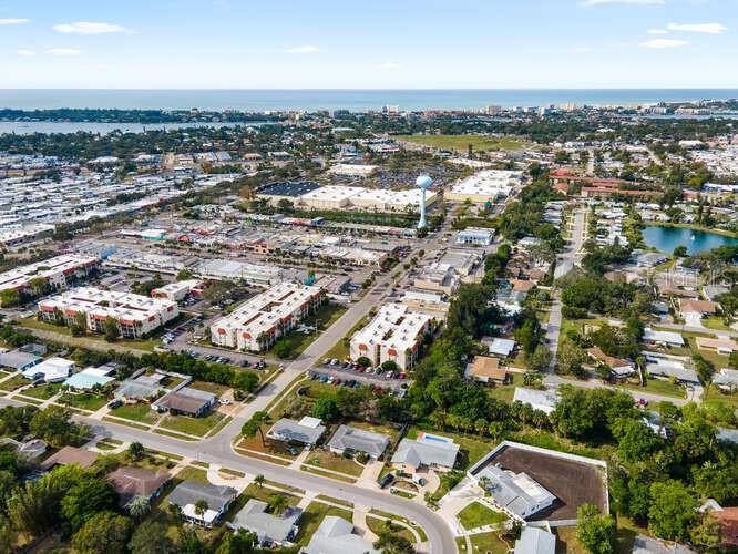 6442 COLONIAL DR, SARASOTA, FL, 34231