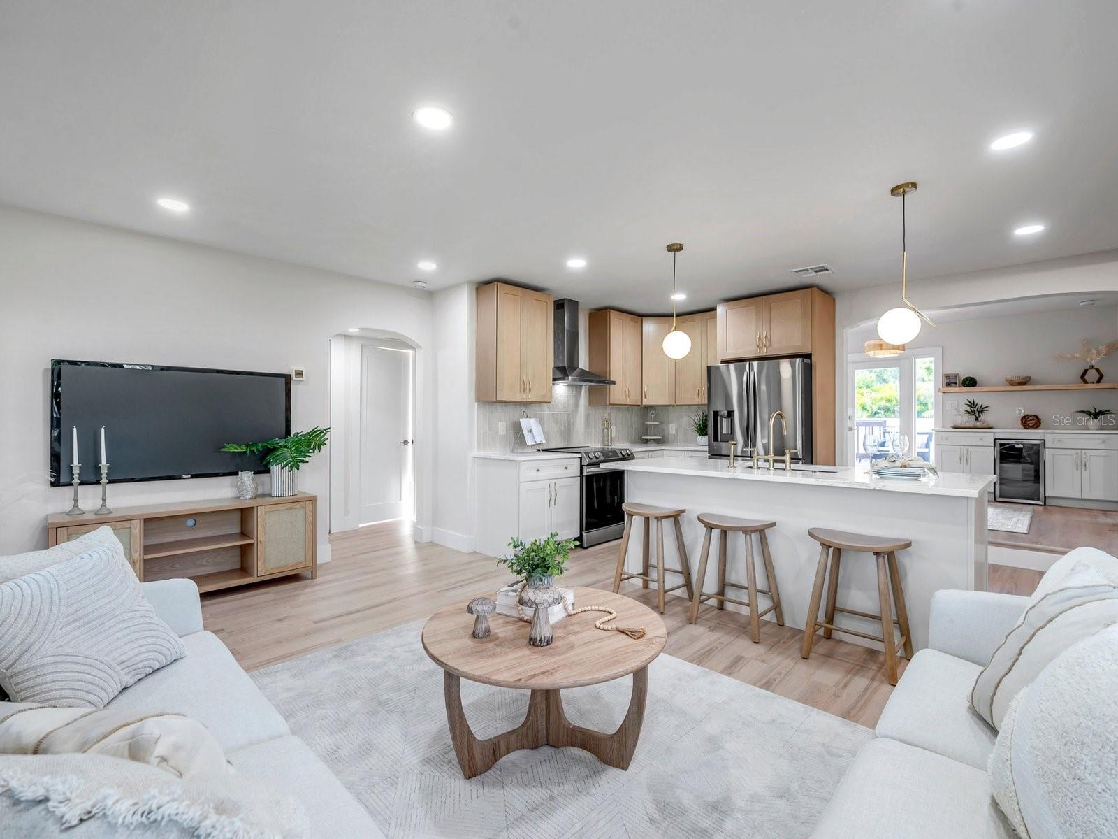 400 38TH AVE NE, ST PETERSBURG, FL, 33703