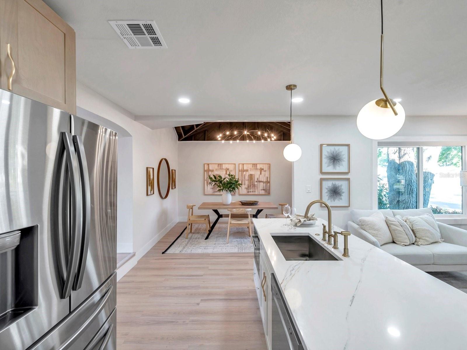 400 38TH AVE NE, ST PETERSBURG, FL, 33703