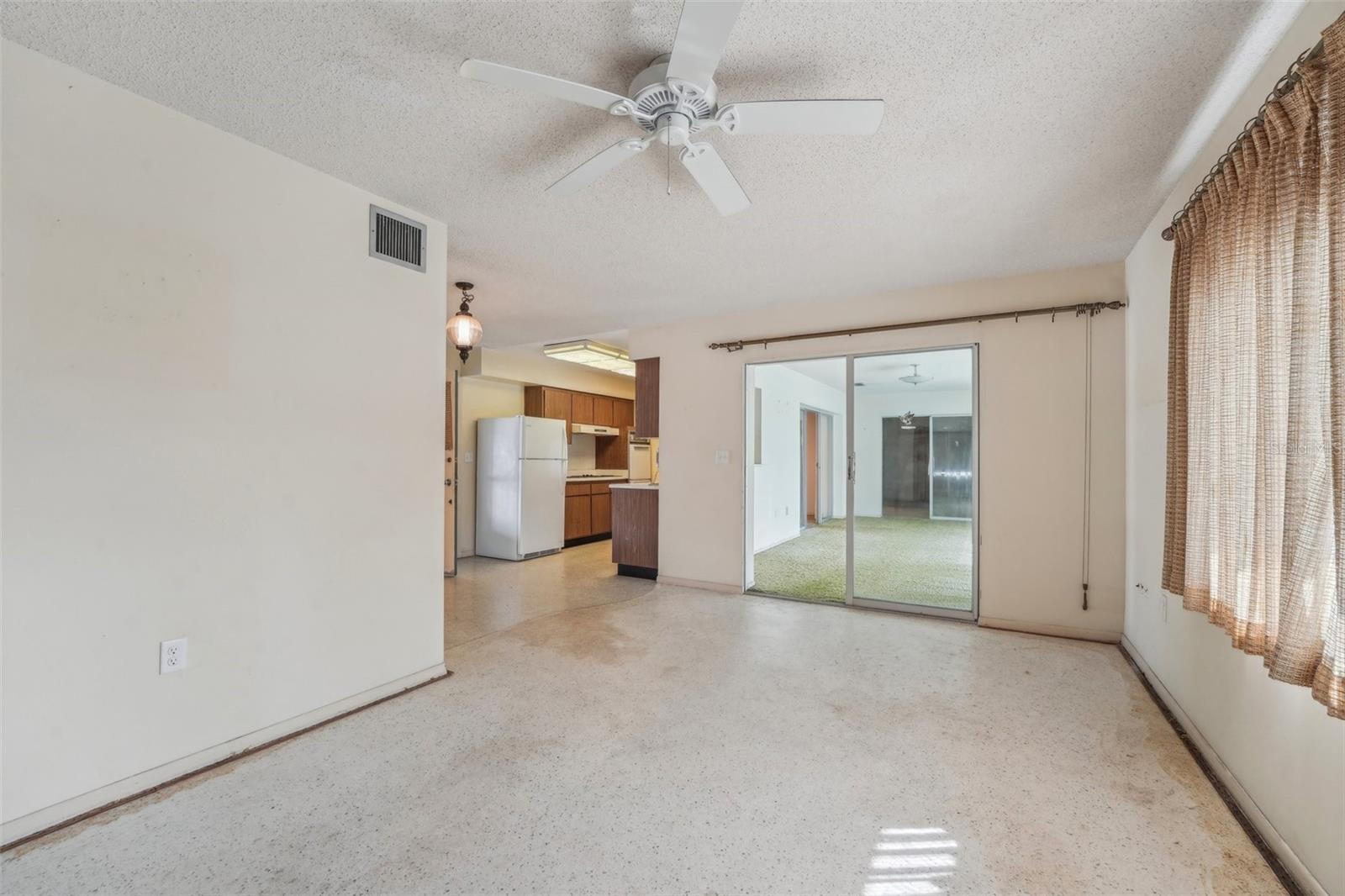 1709 N PEBBLE BEACH BLVD, SUN CITY CENTER, FL, 33573