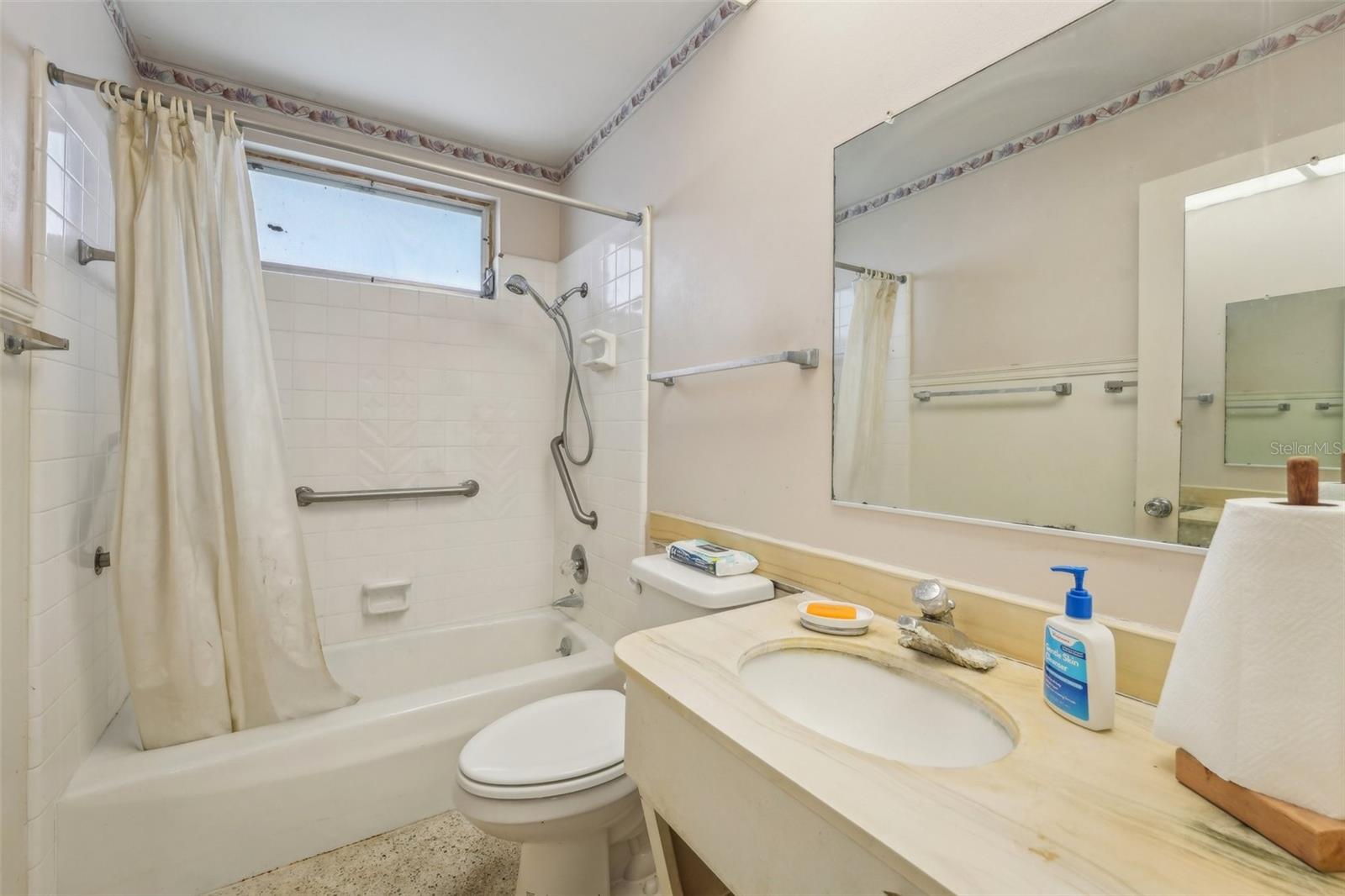 1709 N PEBBLE BEACH BLVD, SUN CITY CENTER, FL, 33573