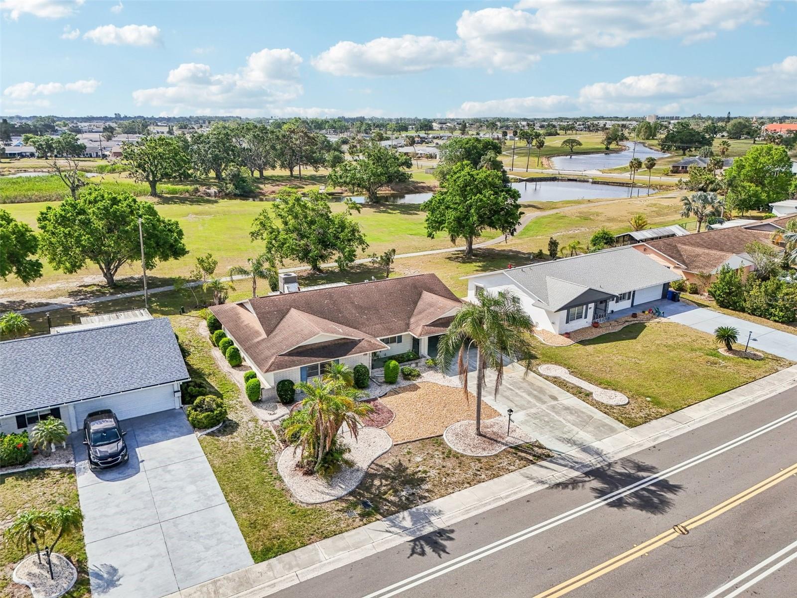 1709 N PEBBLE BEACH BLVD, SUN CITY CENTER, FL, 33573