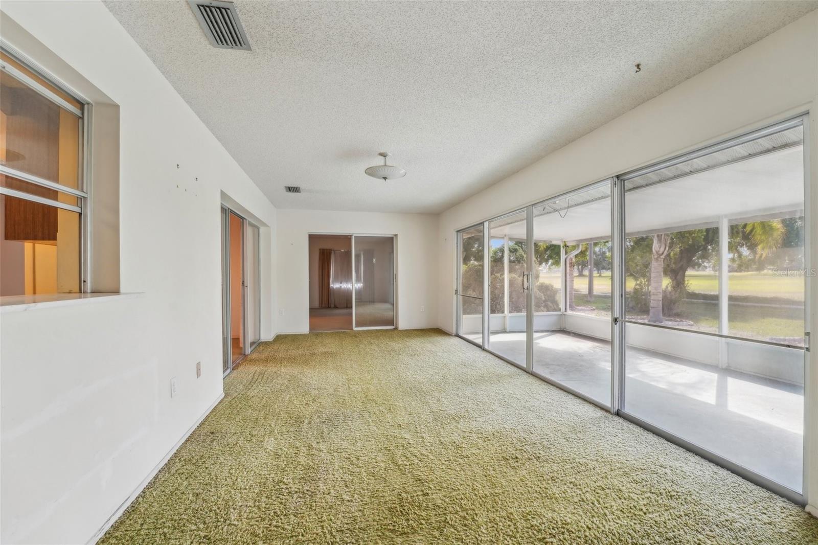 1709 N PEBBLE BEACH BLVD, SUN CITY CENTER, FL, 33573