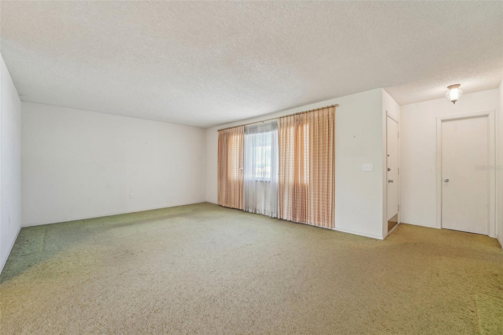 1709 N PEBBLE BEACH BLVD, SUN CITY CENTER, FL, 33573