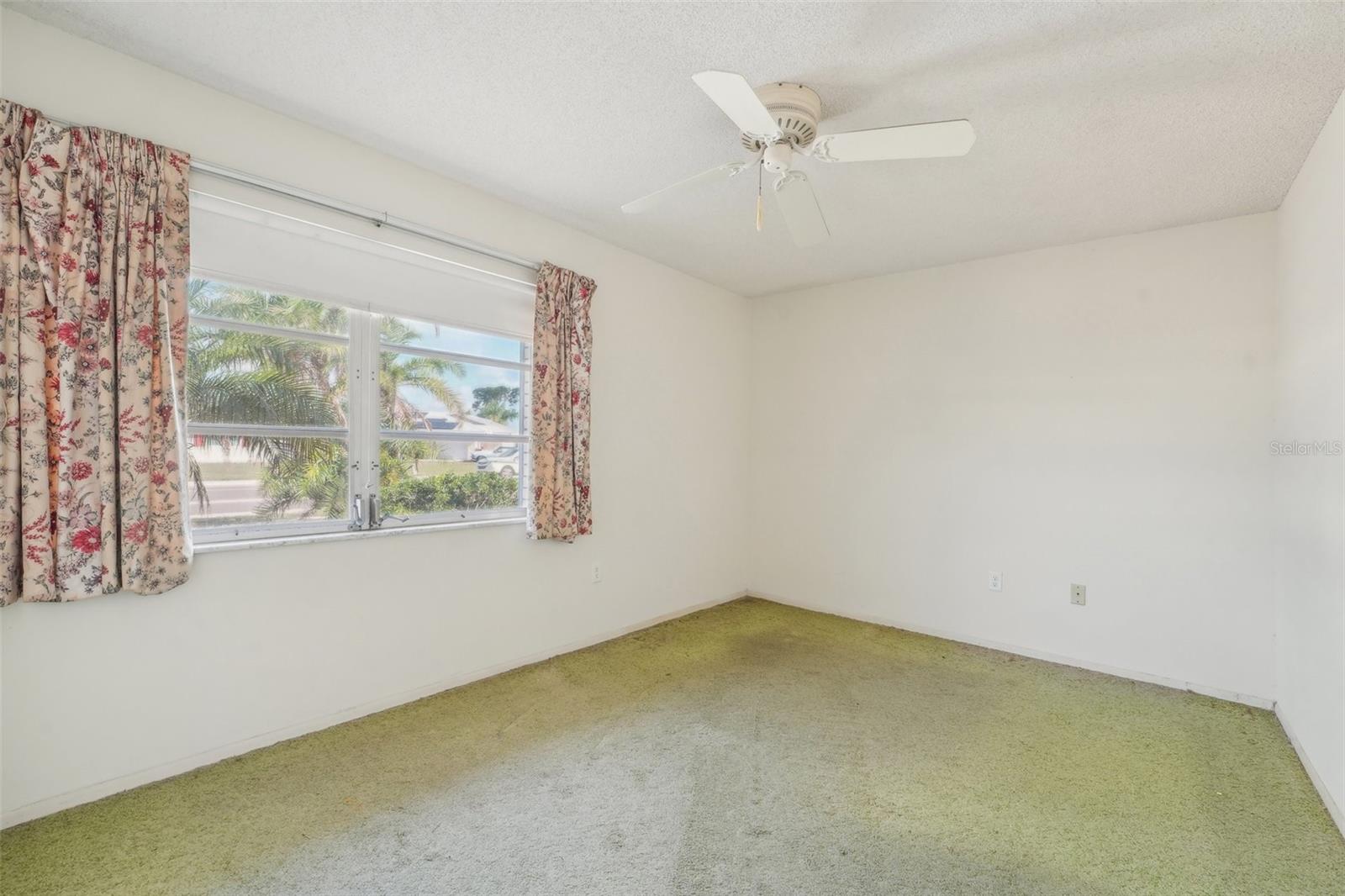1709 N PEBBLE BEACH BLVD, SUN CITY CENTER, FL, 33573
