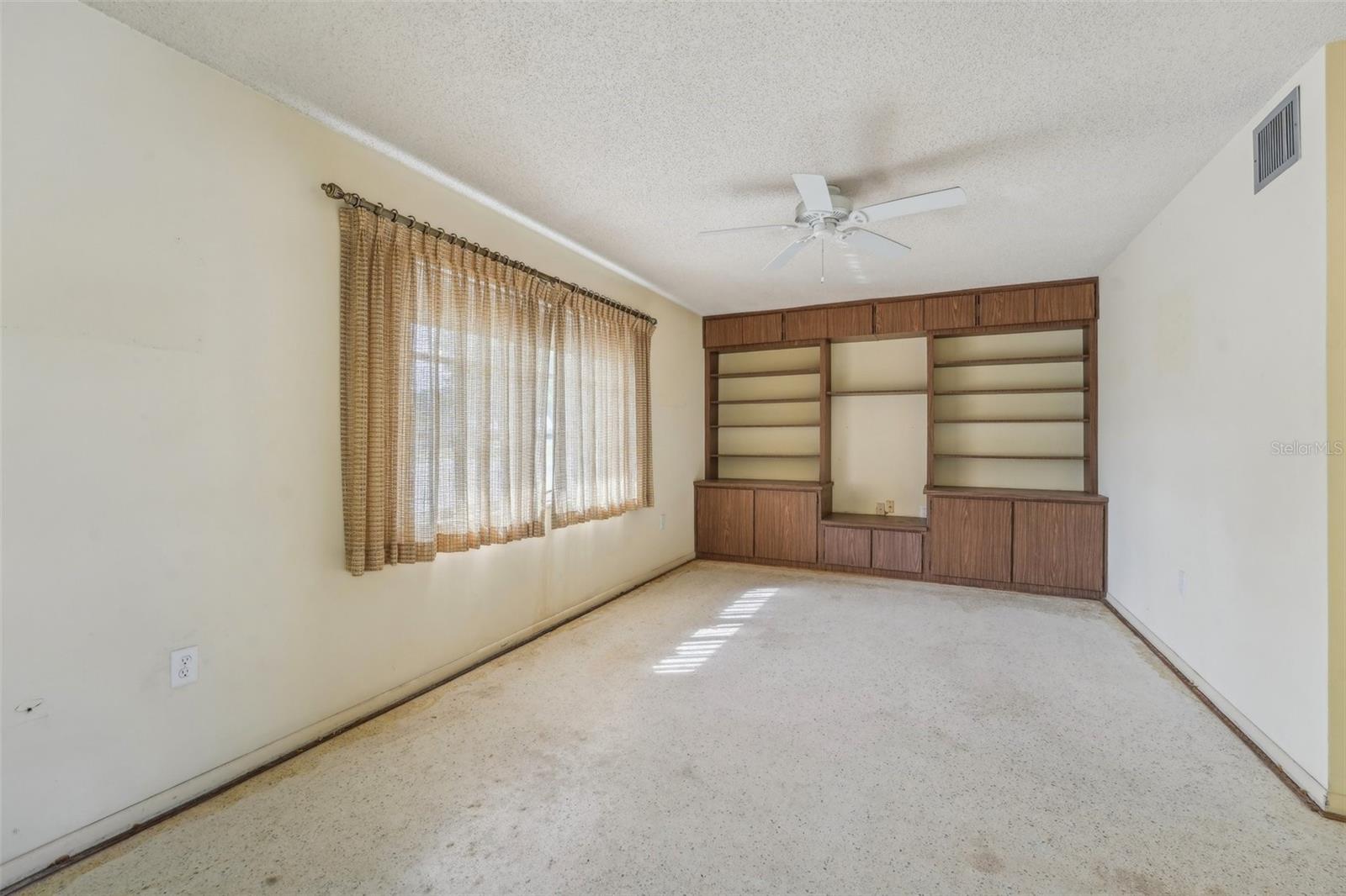 1709 N PEBBLE BEACH BLVD, SUN CITY CENTER, FL, 33573