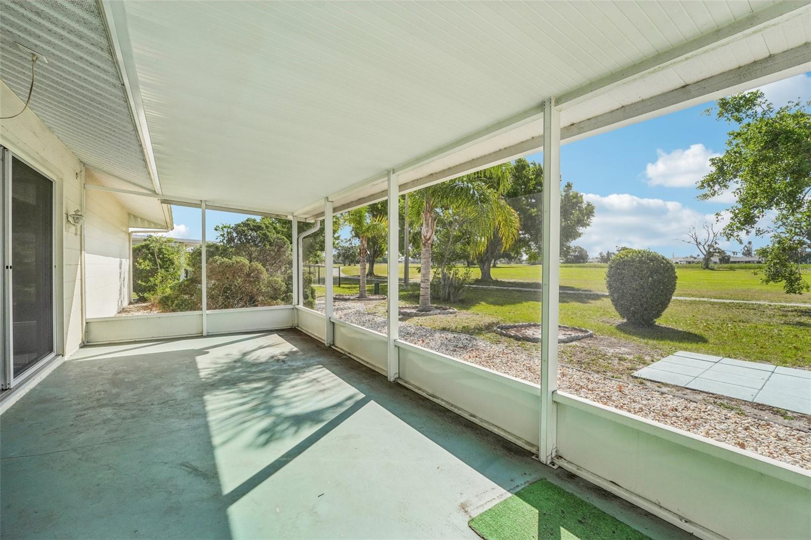 1709 N PEBBLE BEACH BLVD, SUN CITY CENTER, FL, 33573