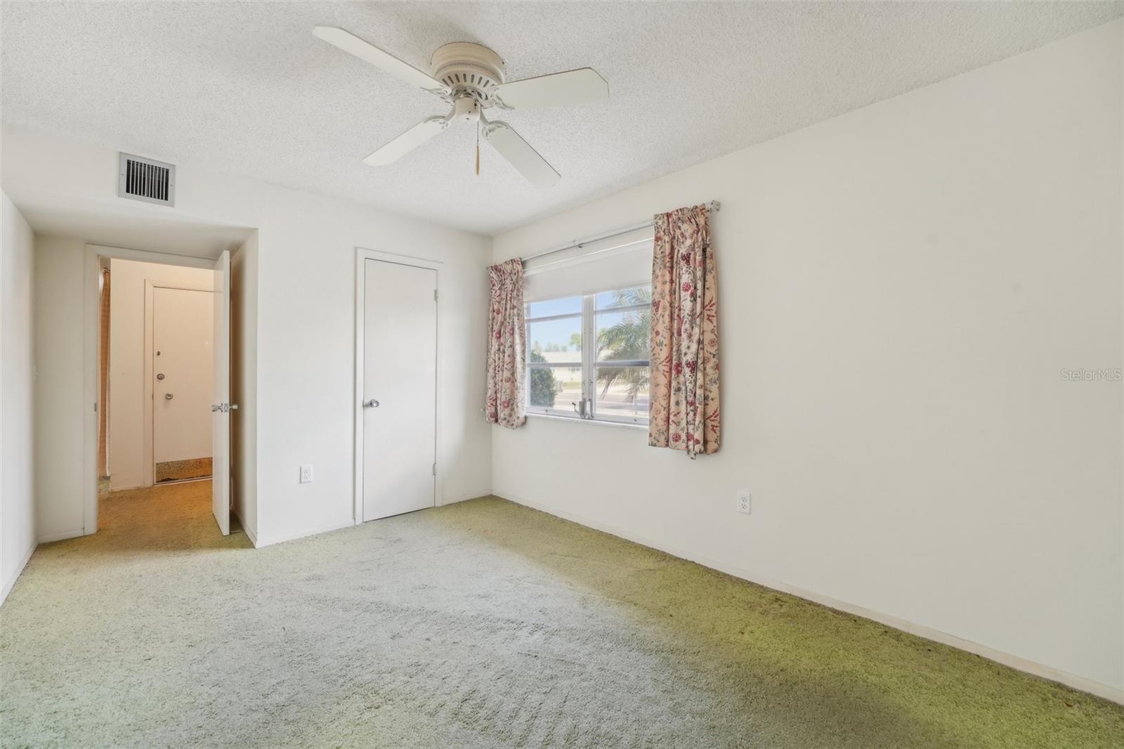 1709 N PEBBLE BEACH BLVD, SUN CITY CENTER, FL, 33573