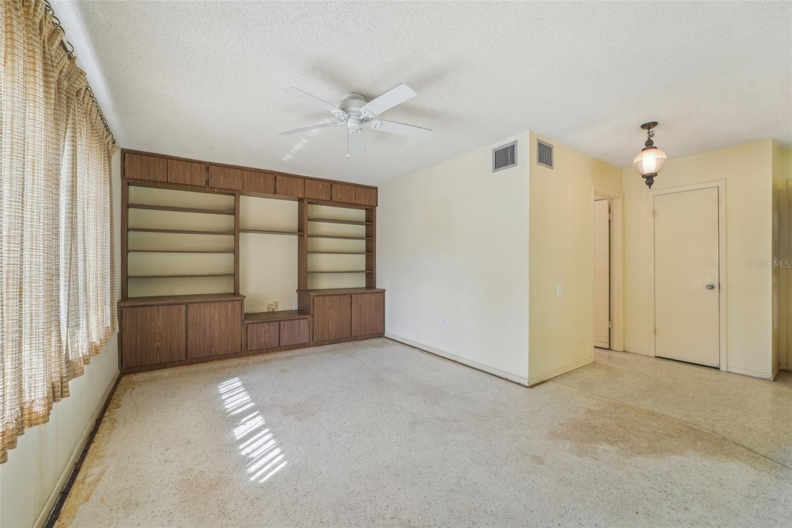 1709 N PEBBLE BEACH BLVD, SUN CITY CENTER, FL, 33573