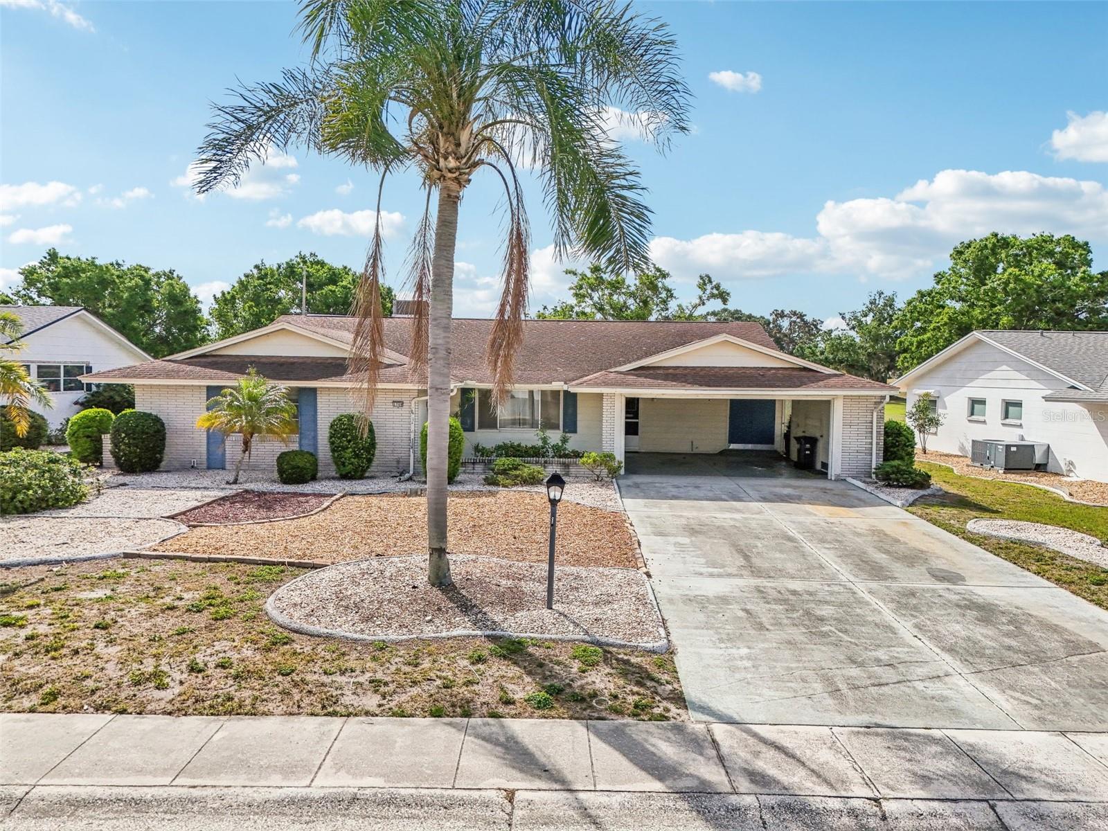 1709 N PEBBLE BEACH BLVD, SUN CITY CENTER, FL, 33573