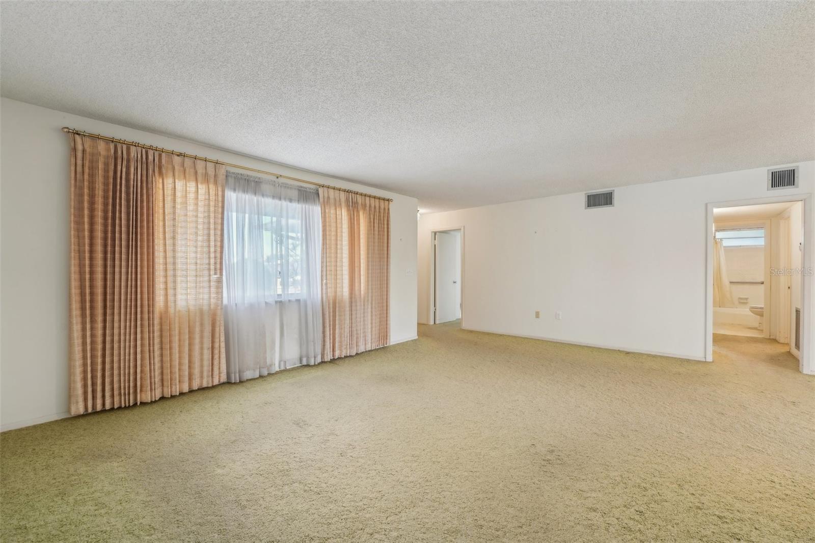 1709 N PEBBLE BEACH BLVD, SUN CITY CENTER, FL, 33573
