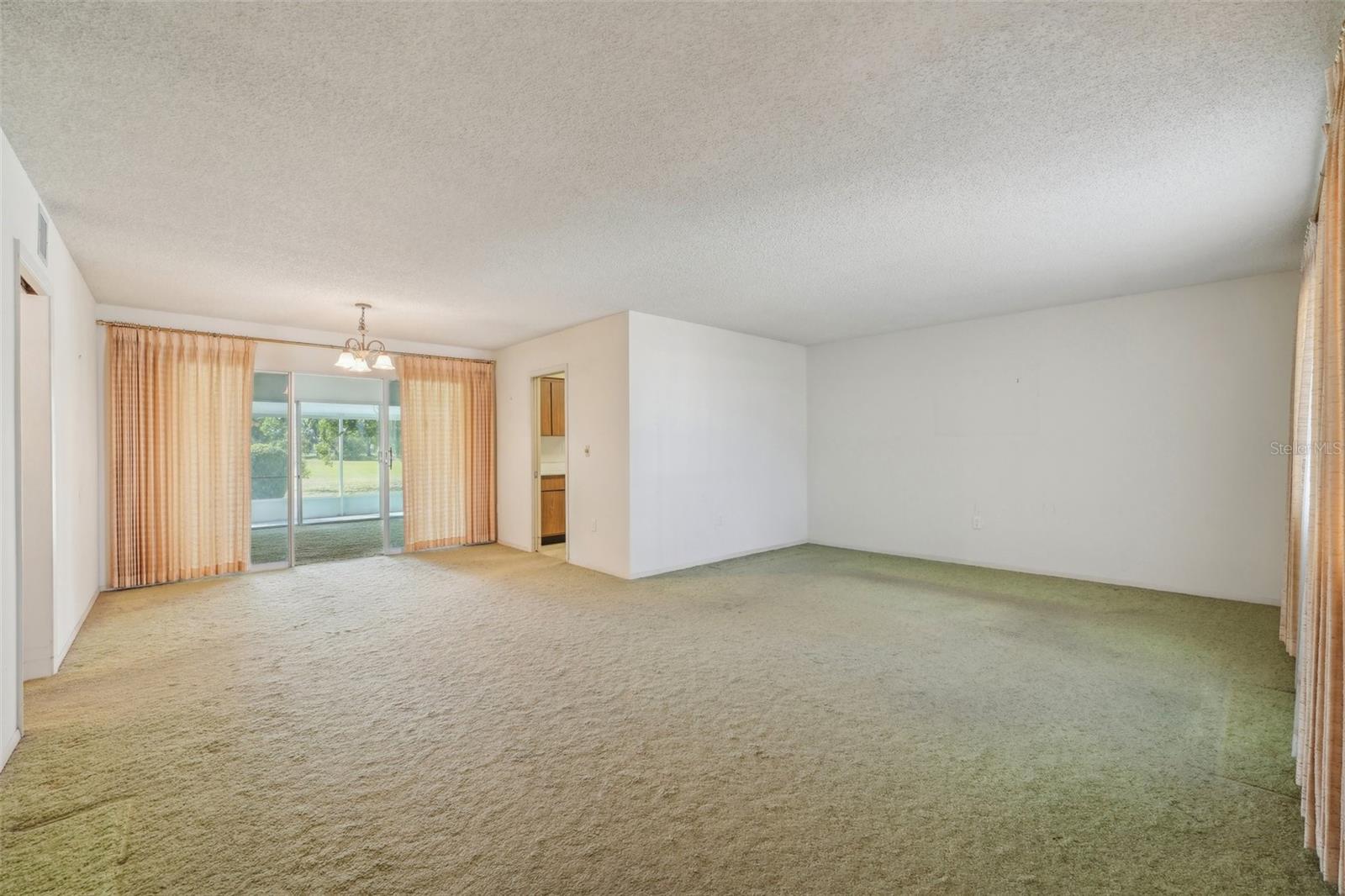 1709 N PEBBLE BEACH BLVD, SUN CITY CENTER, FL, 33573