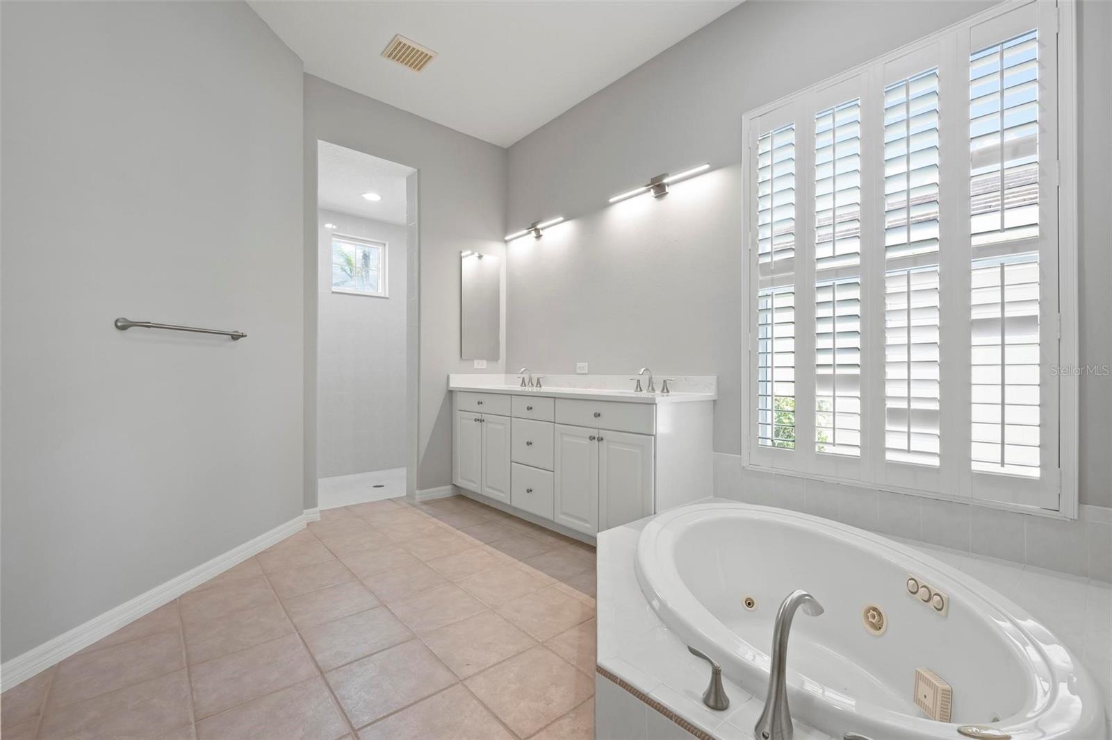 1028 GROUSE WAY, VENICE, FL, 34285