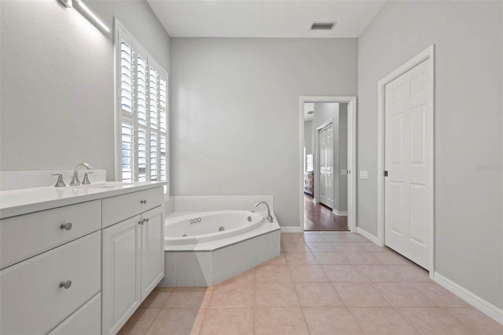 1028 GROUSE WAY, VENICE, FL, 34285