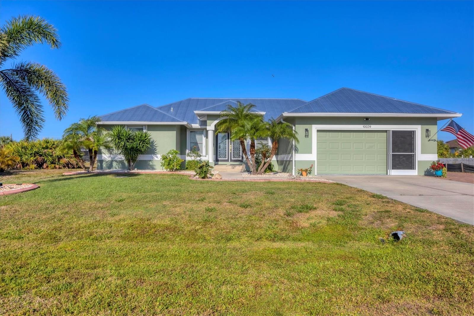 10039 SUNDAY DR, PORT CHARLOTTE, FL, 33981