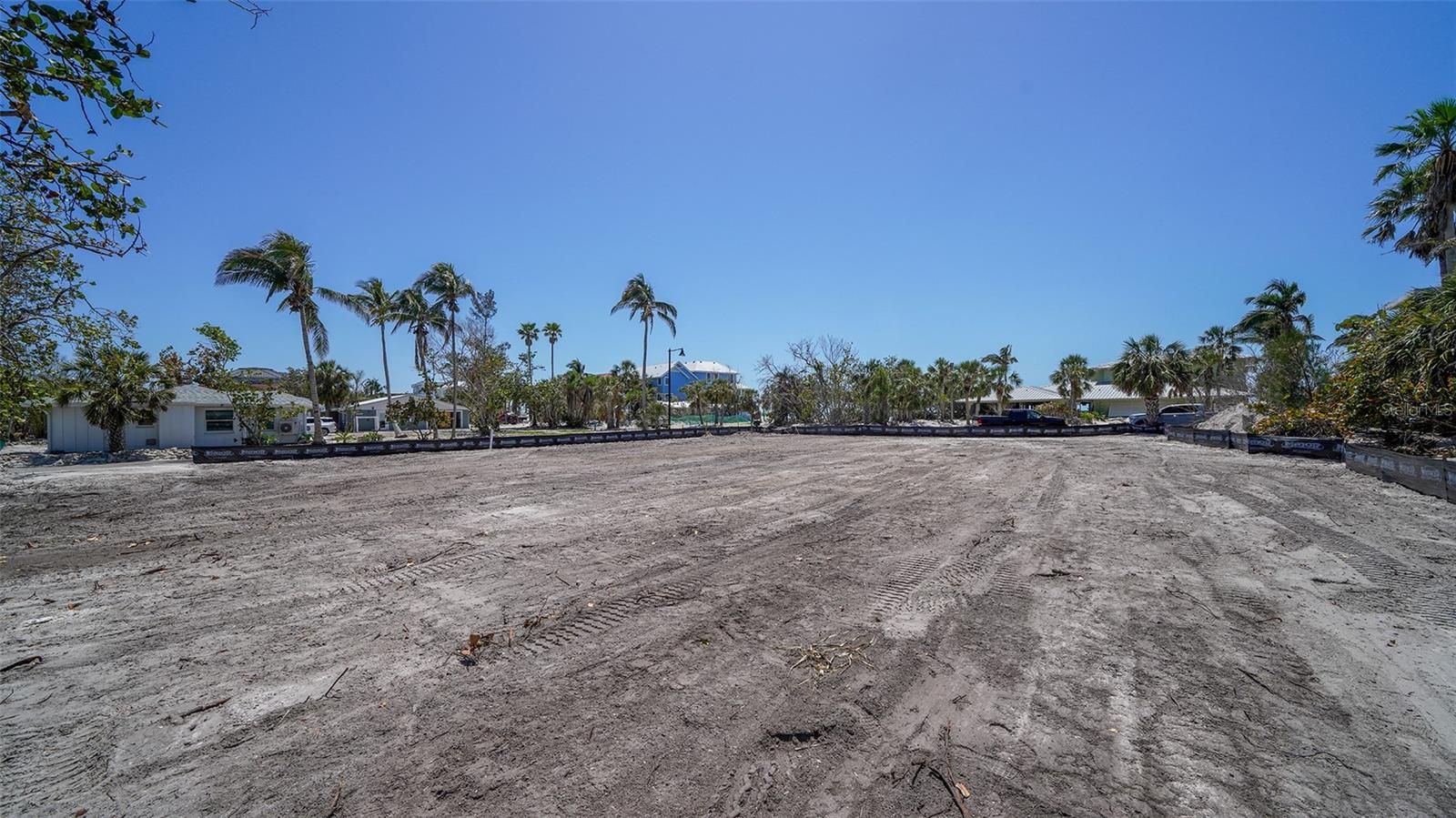 SLEEPY LAGOON, LONGBOAT KEY, FL, 34228