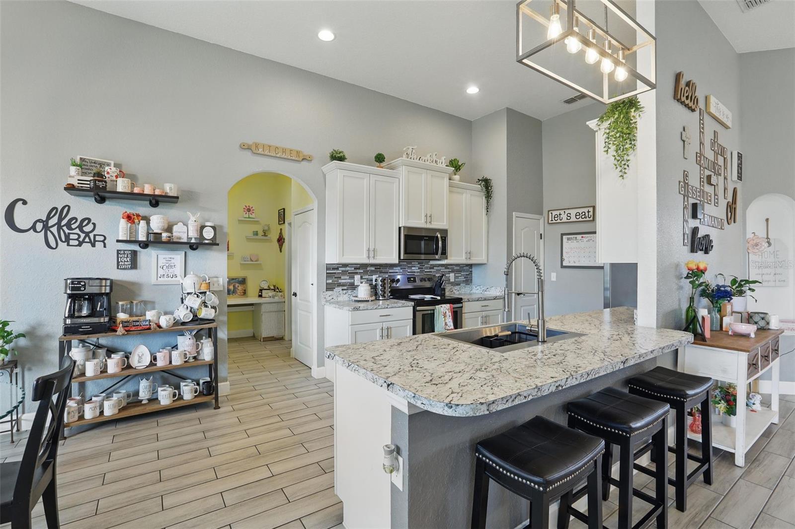 106 DINNER LAKE AVE, LAKE WALES, FL, 33859