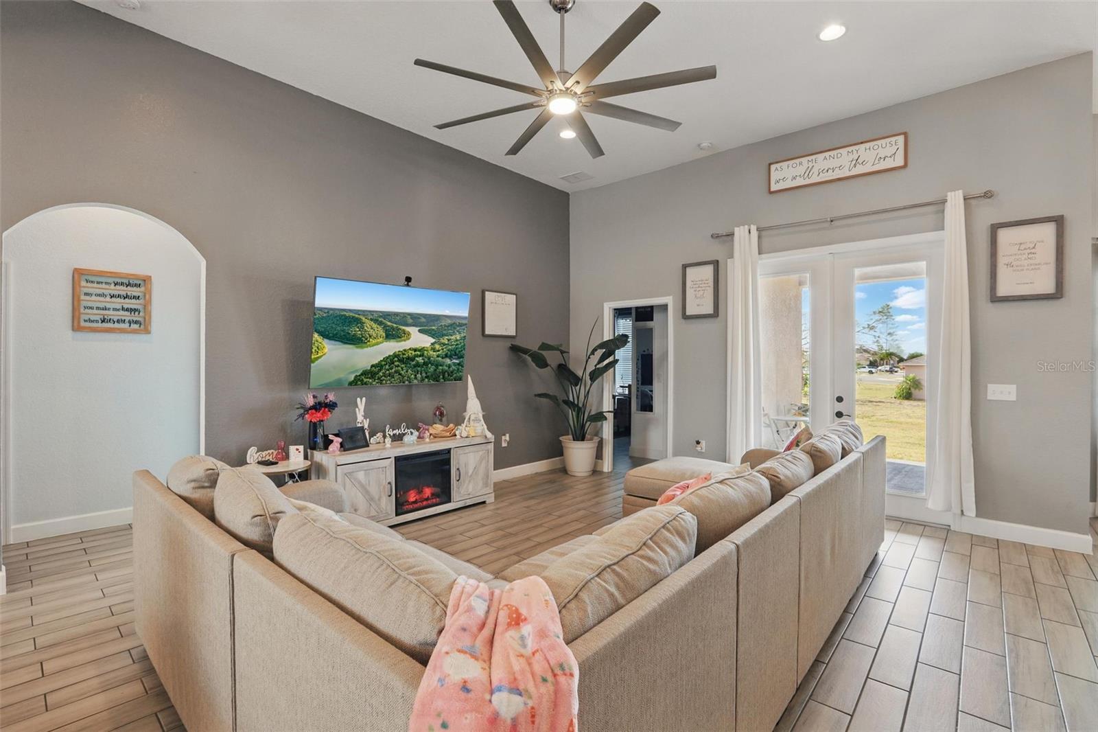 106 DINNER LAKE AVE, LAKE WALES, FL, 33859