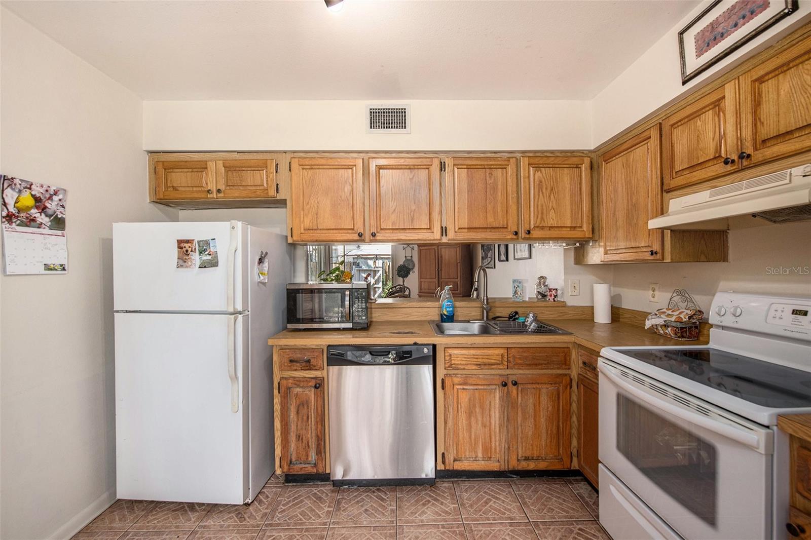 13952 FLETCHERS MILL DR, TAMPA, FL, 33613