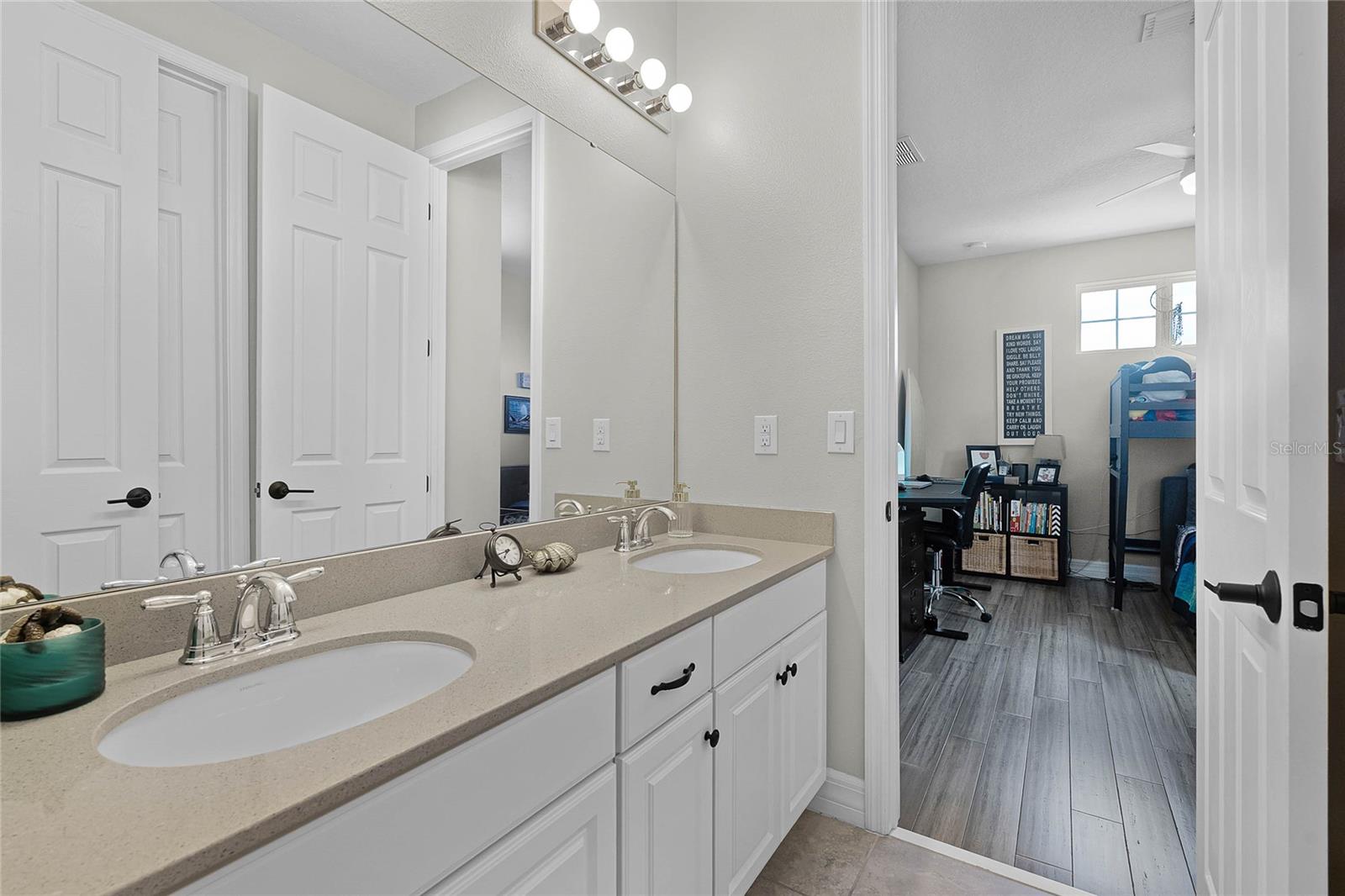 1909 DONAHUE DR, OCOEE, FL, 34761