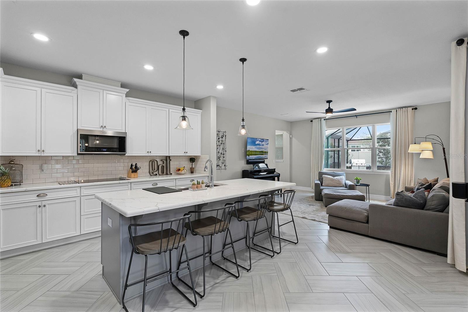 1909 DONAHUE DR, OCOEE, FL, 34761