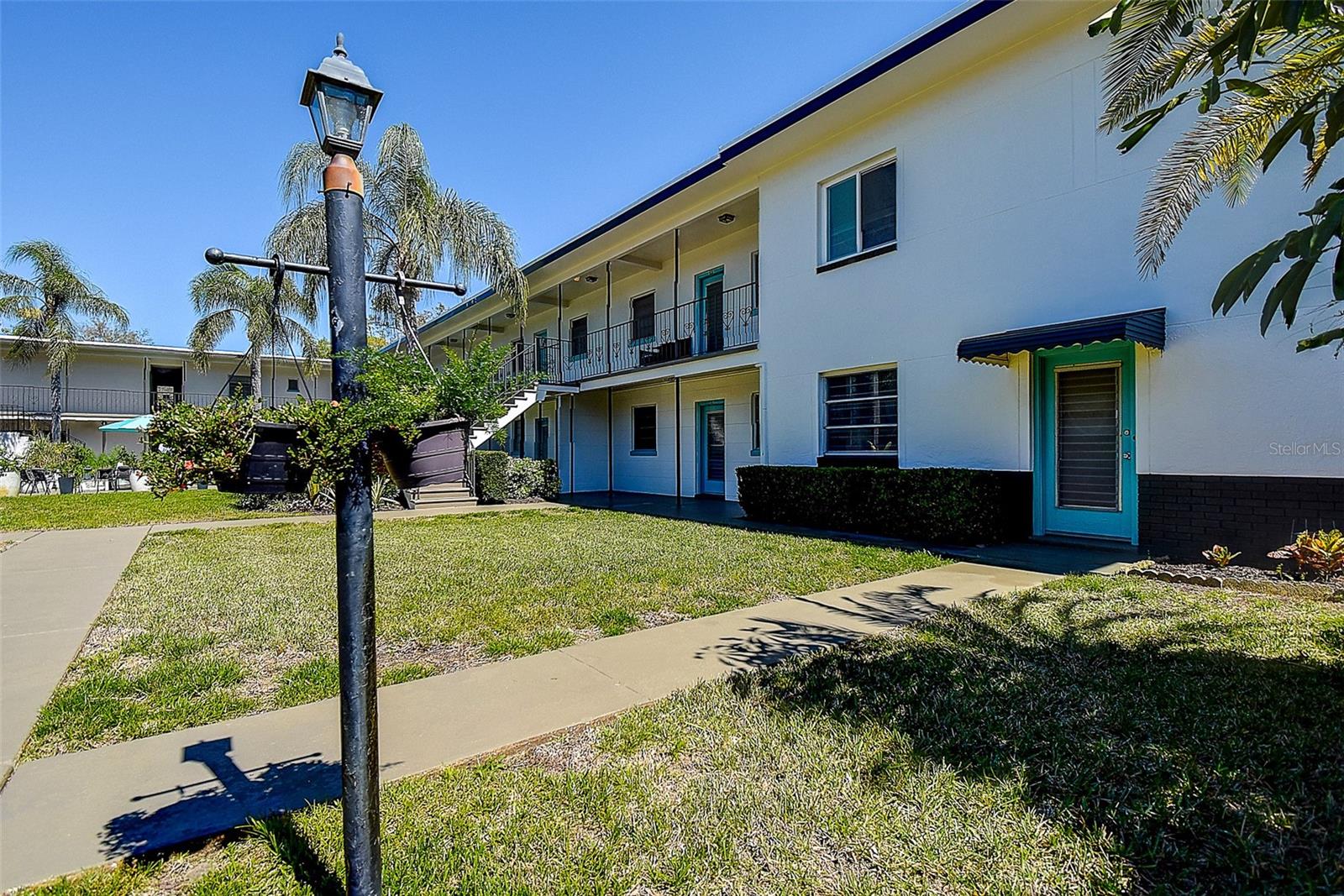 525 9TH AVE N #2, ST PETERSBURG, FL, 33701